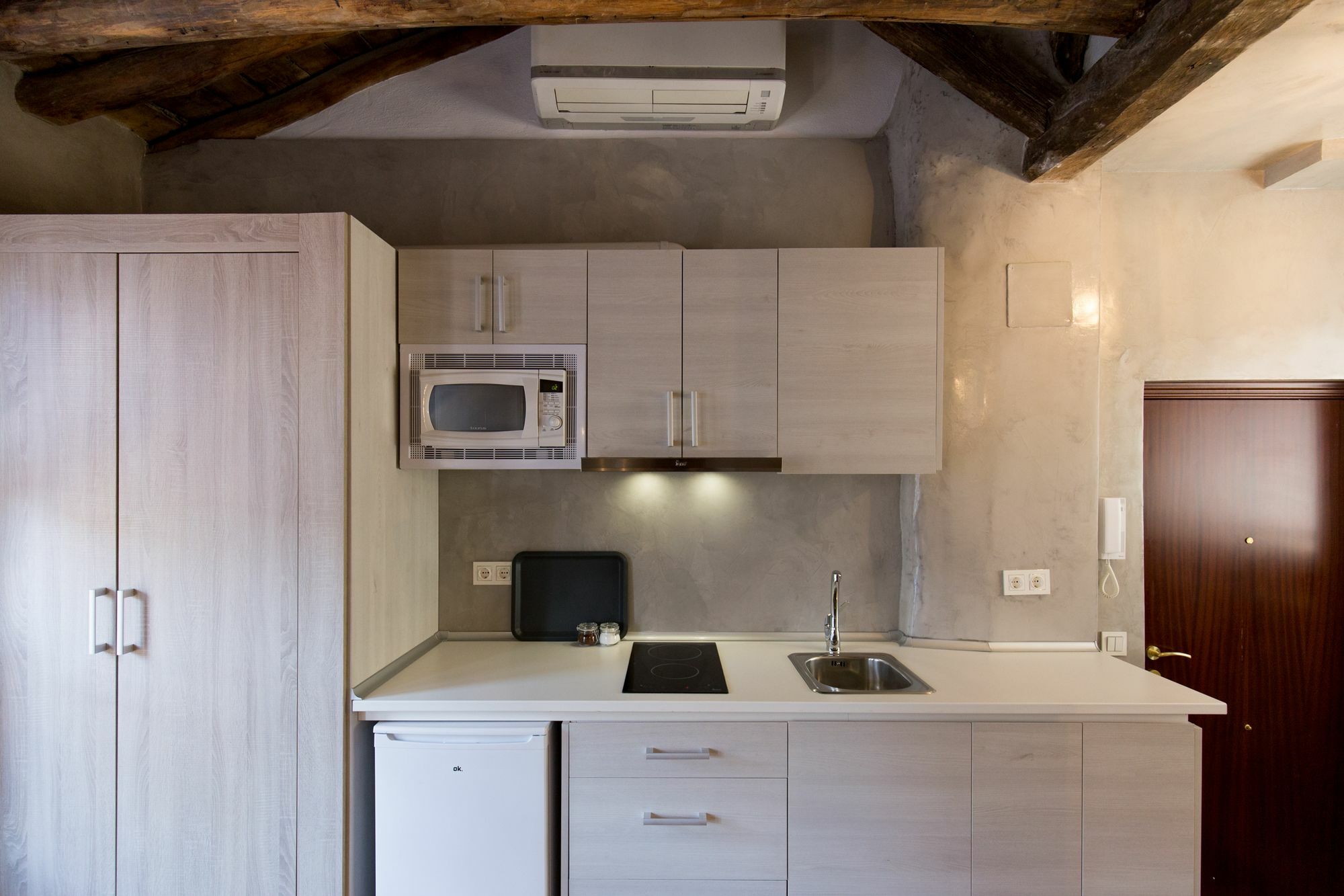 Los Lobos Suites Apartamentos Гранада Екстериор снимка